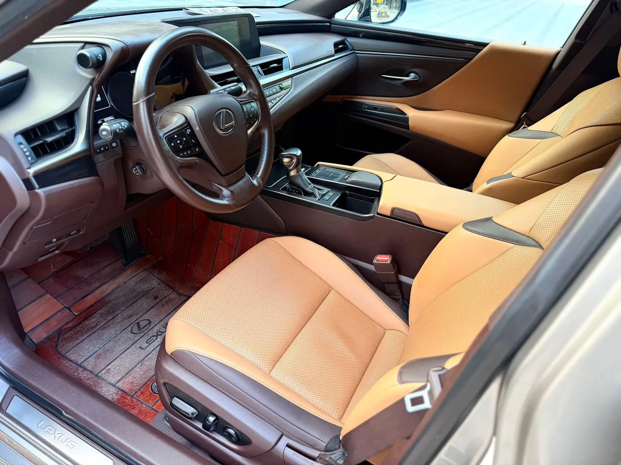Lexus ES (Imported) 2020 ES260 2.5 Excellence Automatic Gear 4