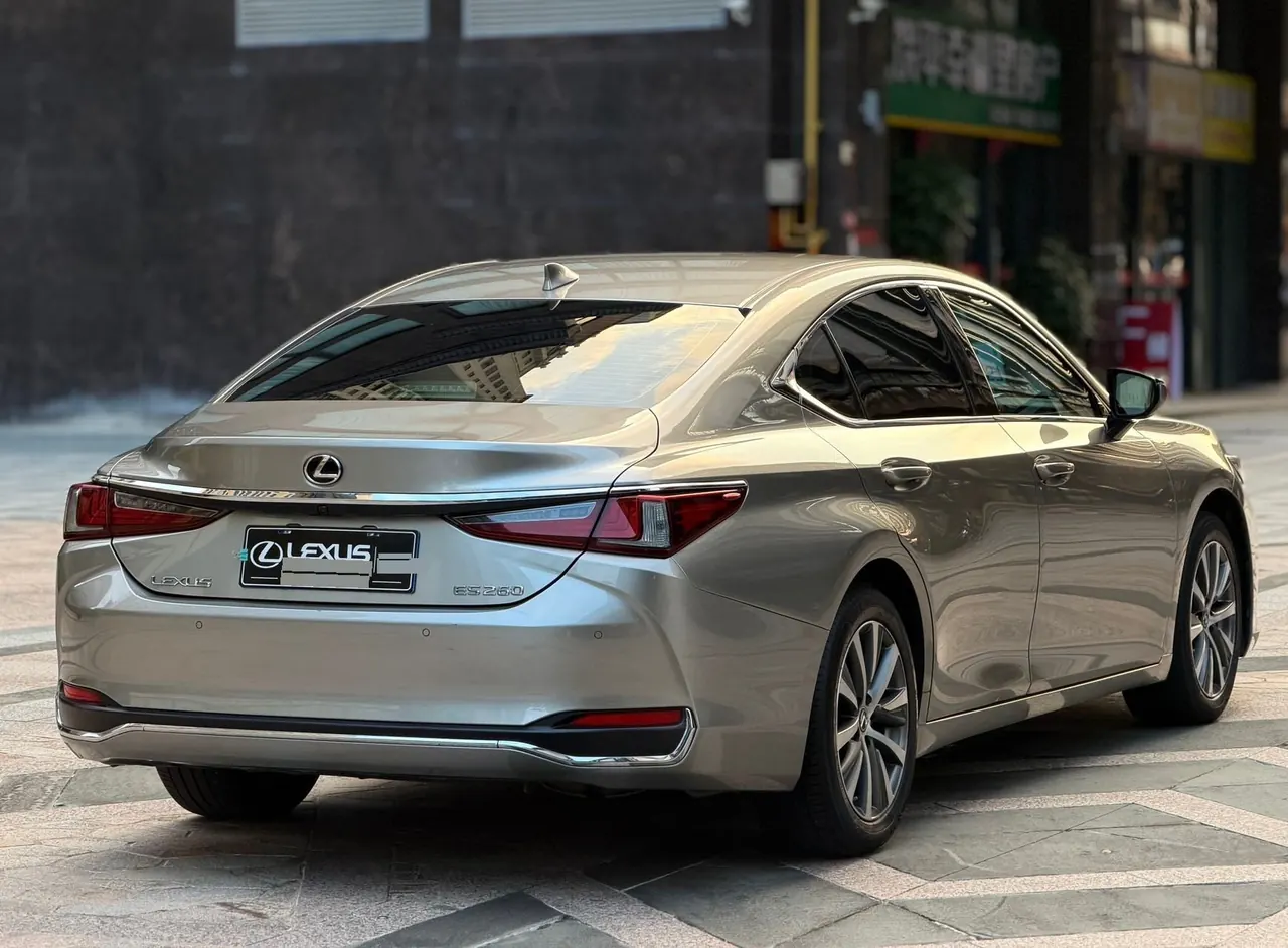 Lexus ES (Imported) 2020 ES260 2.5 Excellence Automatic Gear 7