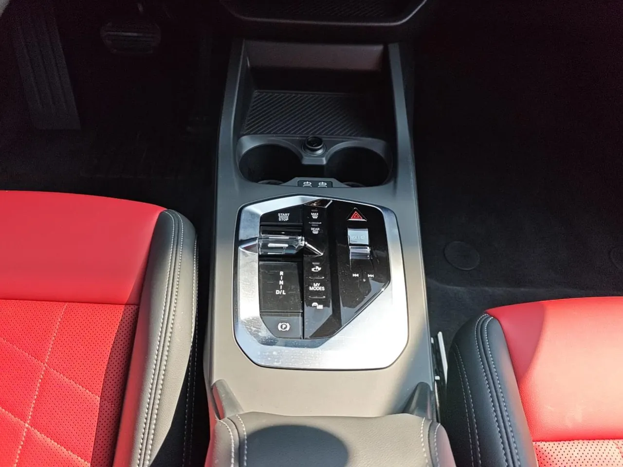 BMW 2 series 2025 225L 2.0T M sports obsidian night suit automatic gear 13