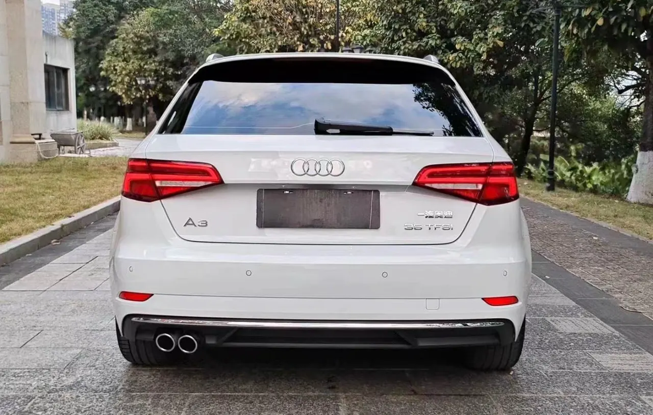 Audi 2020 A3 Sportback 1.4TFSI 35TFSI aggressive automatic gear 2
