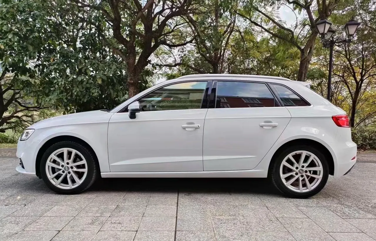 Audi 2020 A3 Sportback 1.4TFSI 35TFSI aggressive automatic gear 5