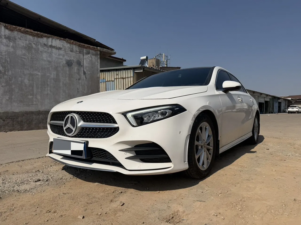 Открыть галерею: Mercedes Benz Class A 2020 A 200 L 1.3T Fashion (Modified) Automatic Gear
