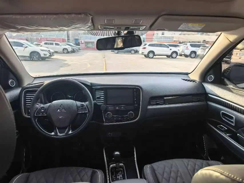 Mitsubishi 2020 Outlander 2.0 Stepless Two-Drive Smooth Edition 5-seat Automatic Gear 5