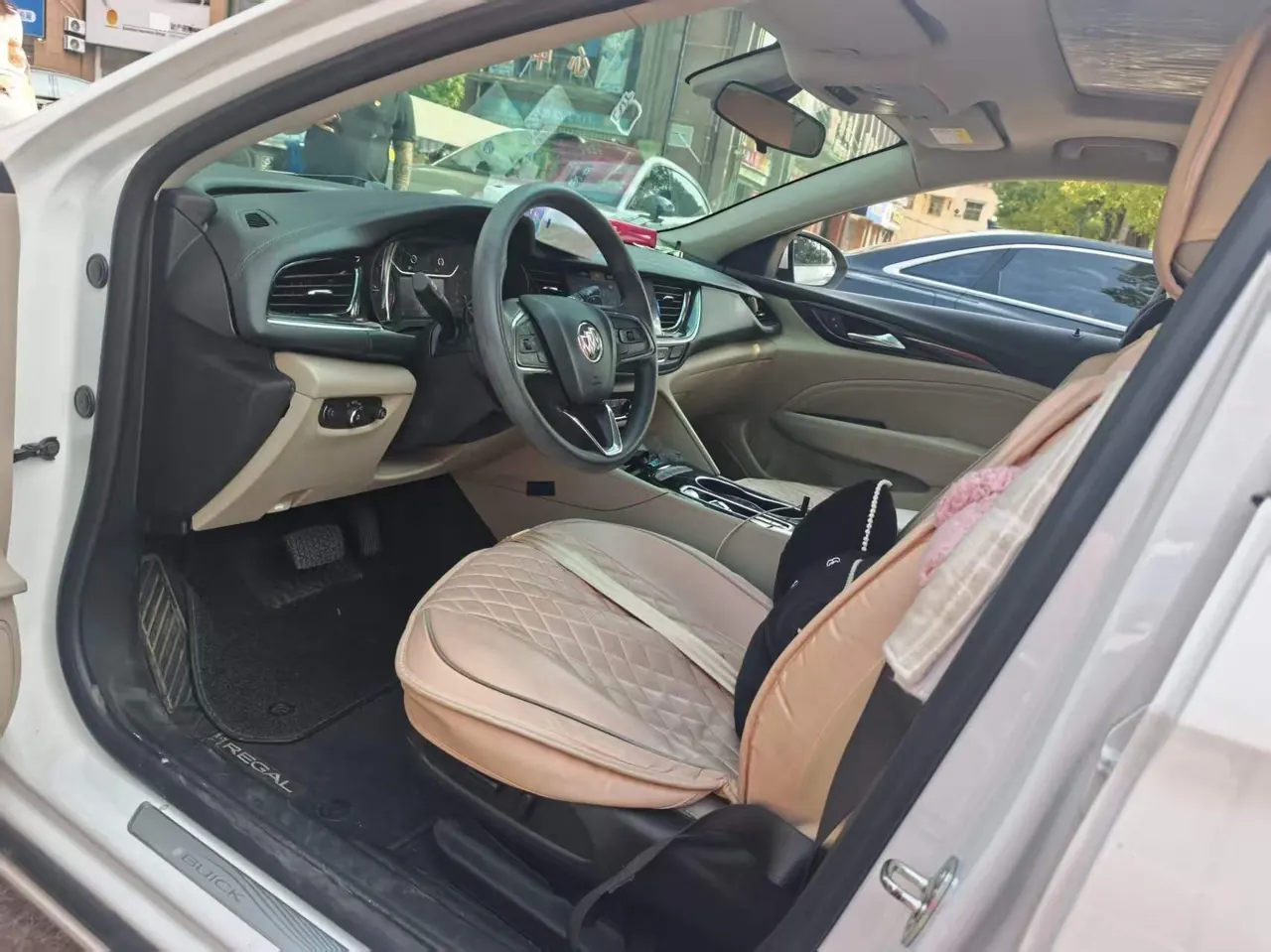 Buick 2020 Regal 1.5T 552T Elite Automatic Gear 3