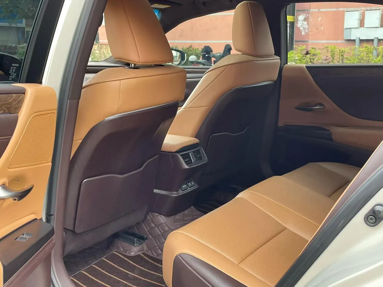 Lexus ES (Imported) 2020 ES200 2.0 Stepless Premium Edition Automatic Gear 5