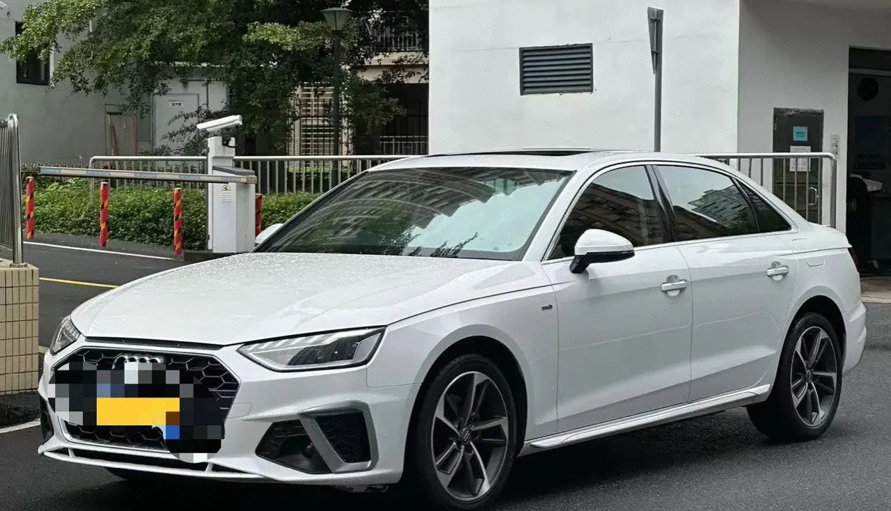 Open image lightbox: Audi 2020 A4L 2.0TFSI 40TFSI Fashion Dynamic Automatic