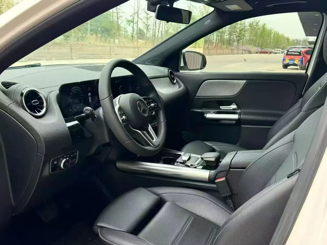 Mercedes Benz 2020 GLA 180 1.3T automatic gear 4