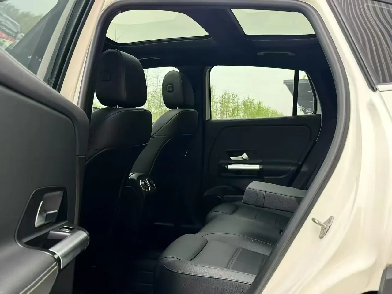 Mercedes Benz 2020 GLA 180 1.3T automatic gear 5