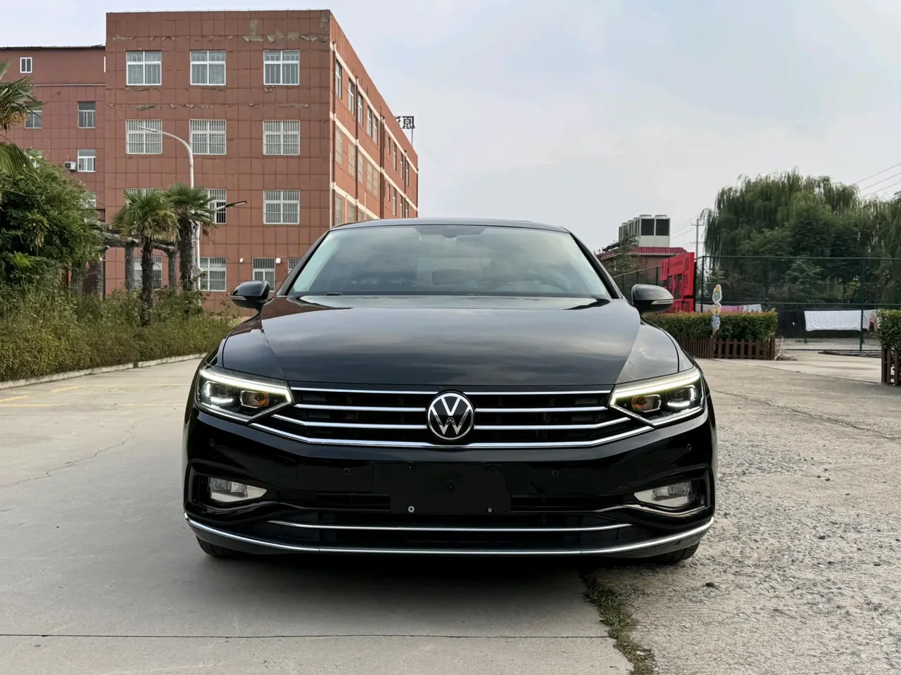 Volkswagen 2020 Magotan 2.0TSI 330TSI luxury automatic transmission 2