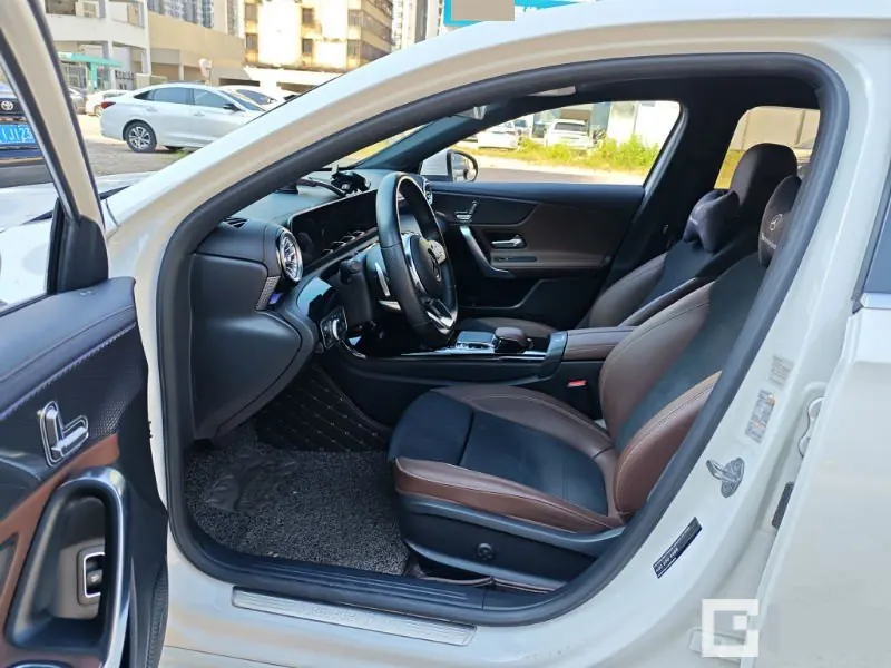 Mercedes Benz Class A 2020 A 200 L 1.3T Sports Automatic 3
