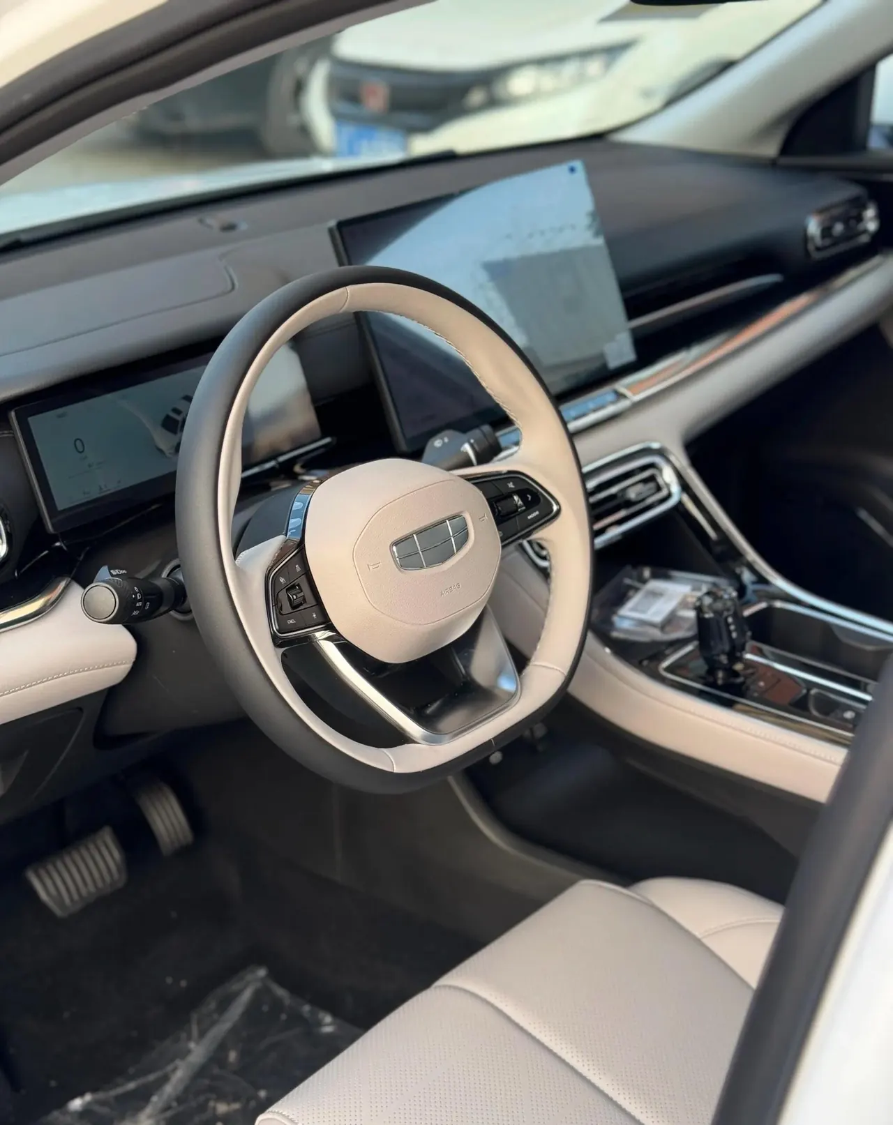 Geely 2026 emgrand -3-compartment 1.5T honorable automatic gear 3