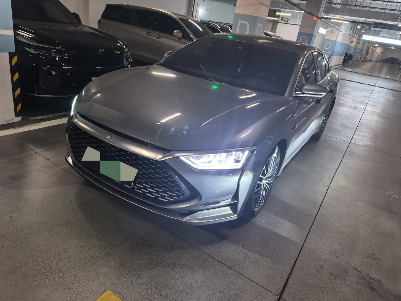 Открыть галерею: BYD 2020 Han DM 2.0T 4-wheel drive performance version noble automatic gear
