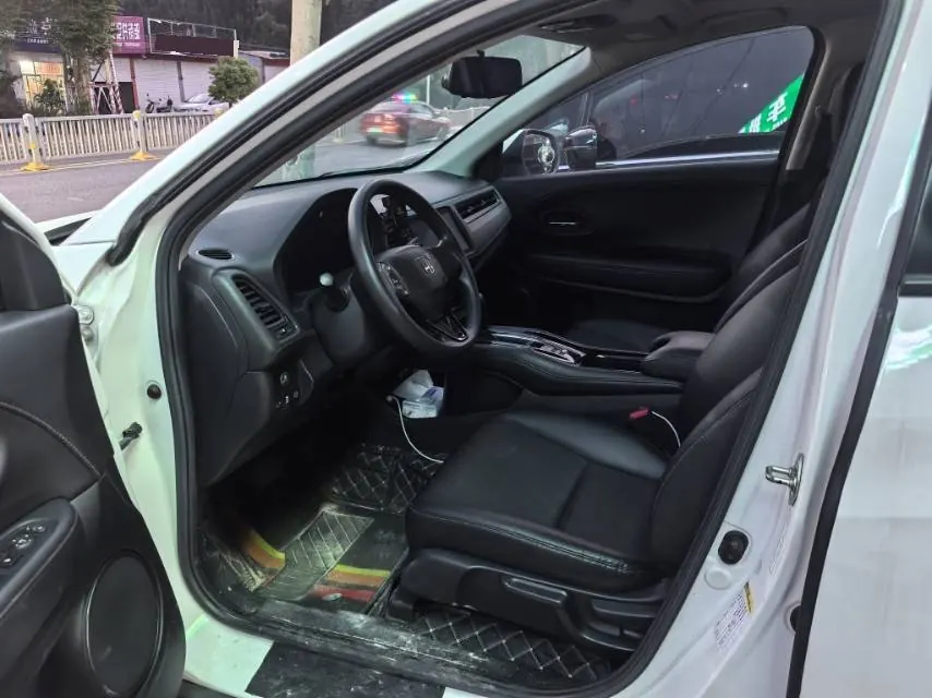 Honda 2020 Binzhi 1.5 stepless luxury automatic transmission 5