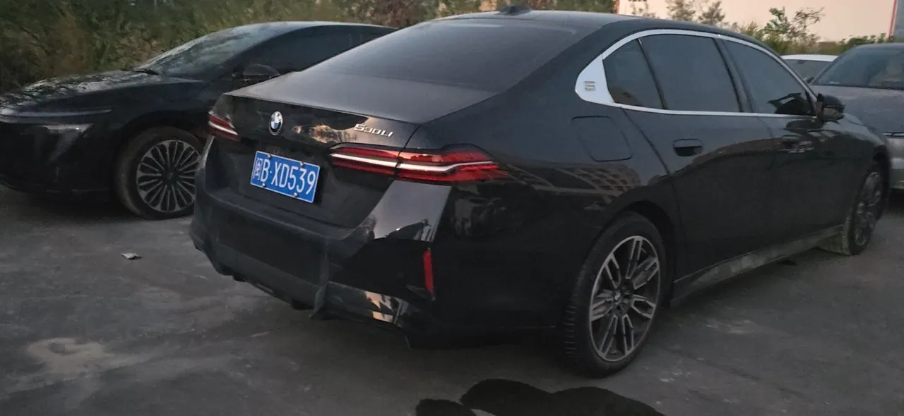 BMW 5 Series 2026 530Li 48V 2.0T Premium Luxury Suit Automatic Gear 3