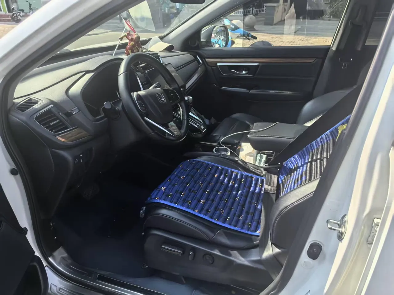 Honda 2020 CR-V 1.5T stepless 240TURBO dazzling version two-drive fashion version plus automatic gear 3