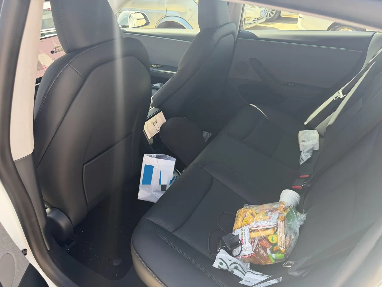 Tesla 2026 Model 3 rear-wheel drive version of automatic transmission 3