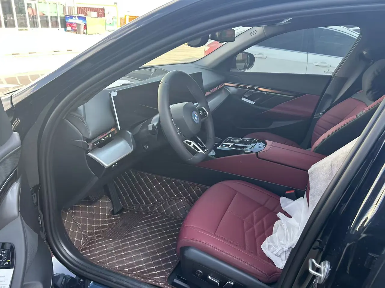 BMW 2026 i5 eDrive 35L M sports suit automatic gear 3