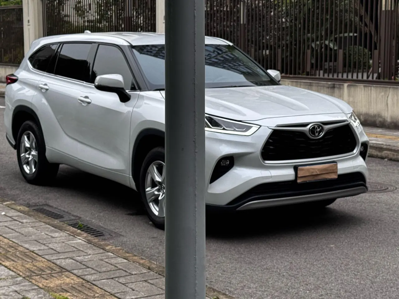 Toyota 2026 Highlander Dual Engine 2.5 Stepless Intelligent Electric Hybrid Two-Drive Elite Edition 5-seat Automatic Transmission 3