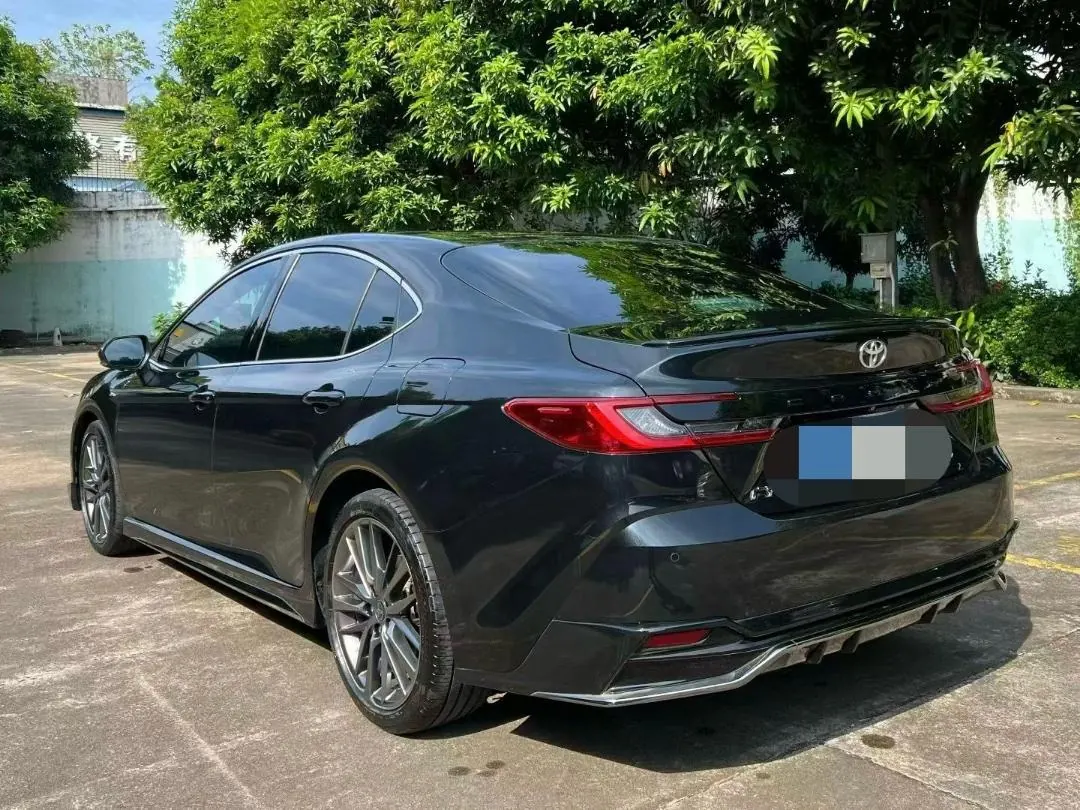 Toyota 2024 Camry Dual Engine 2.5HXS Stepless Sports Plus Edition Automatic Gear 3