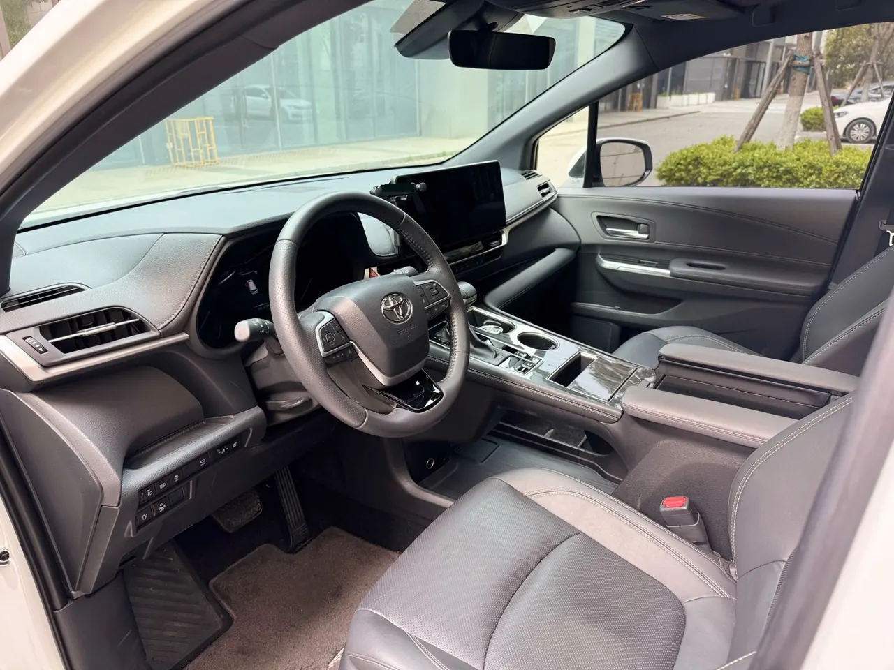 Toyota 2024 Sai 2.5 Stepless Enjoy Premium Edition Automatic Transmission 4