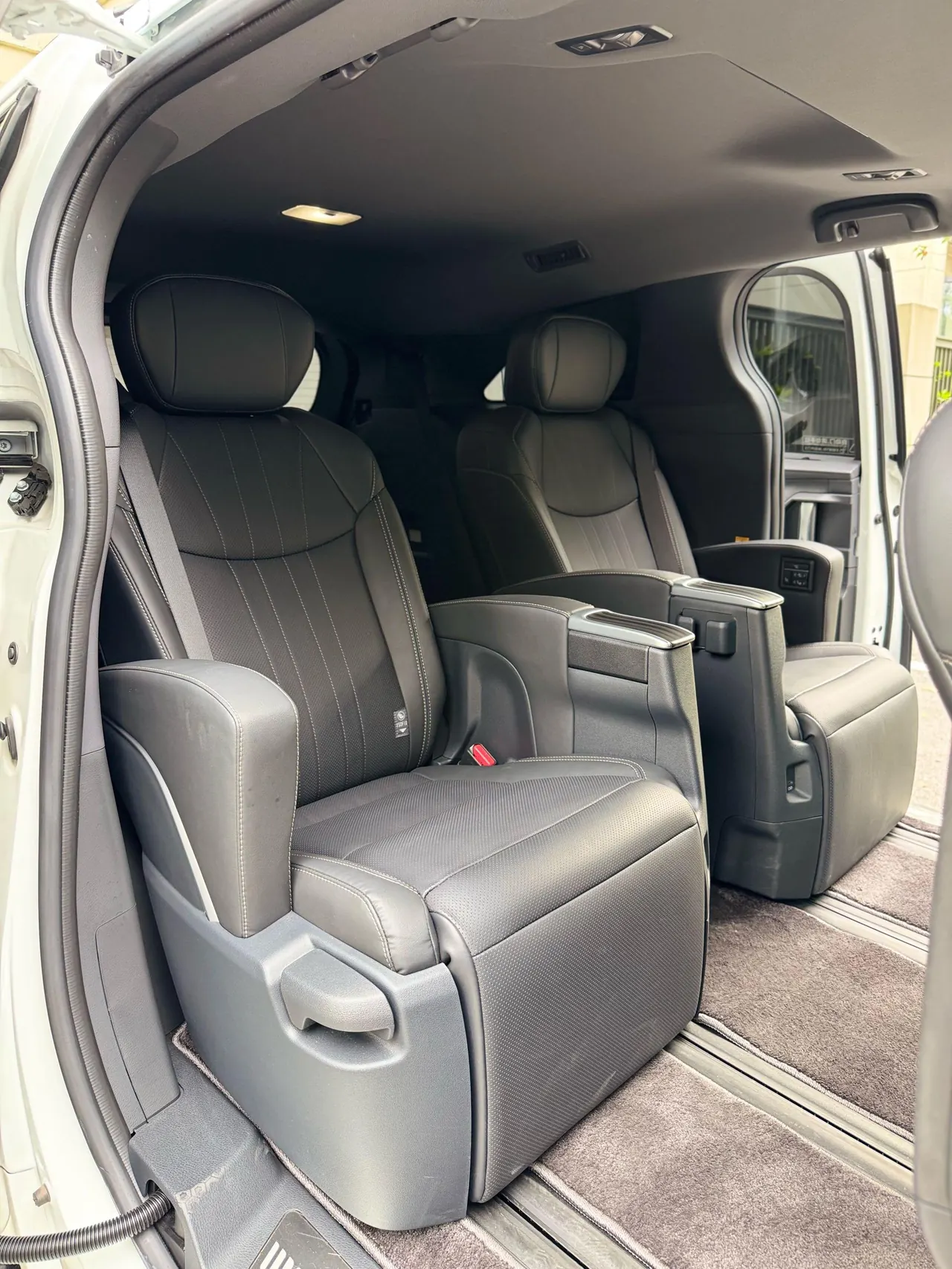 Toyota 2024 Sai 2.5 Stepless Enjoy Premium Edition Automatic Transmission 5