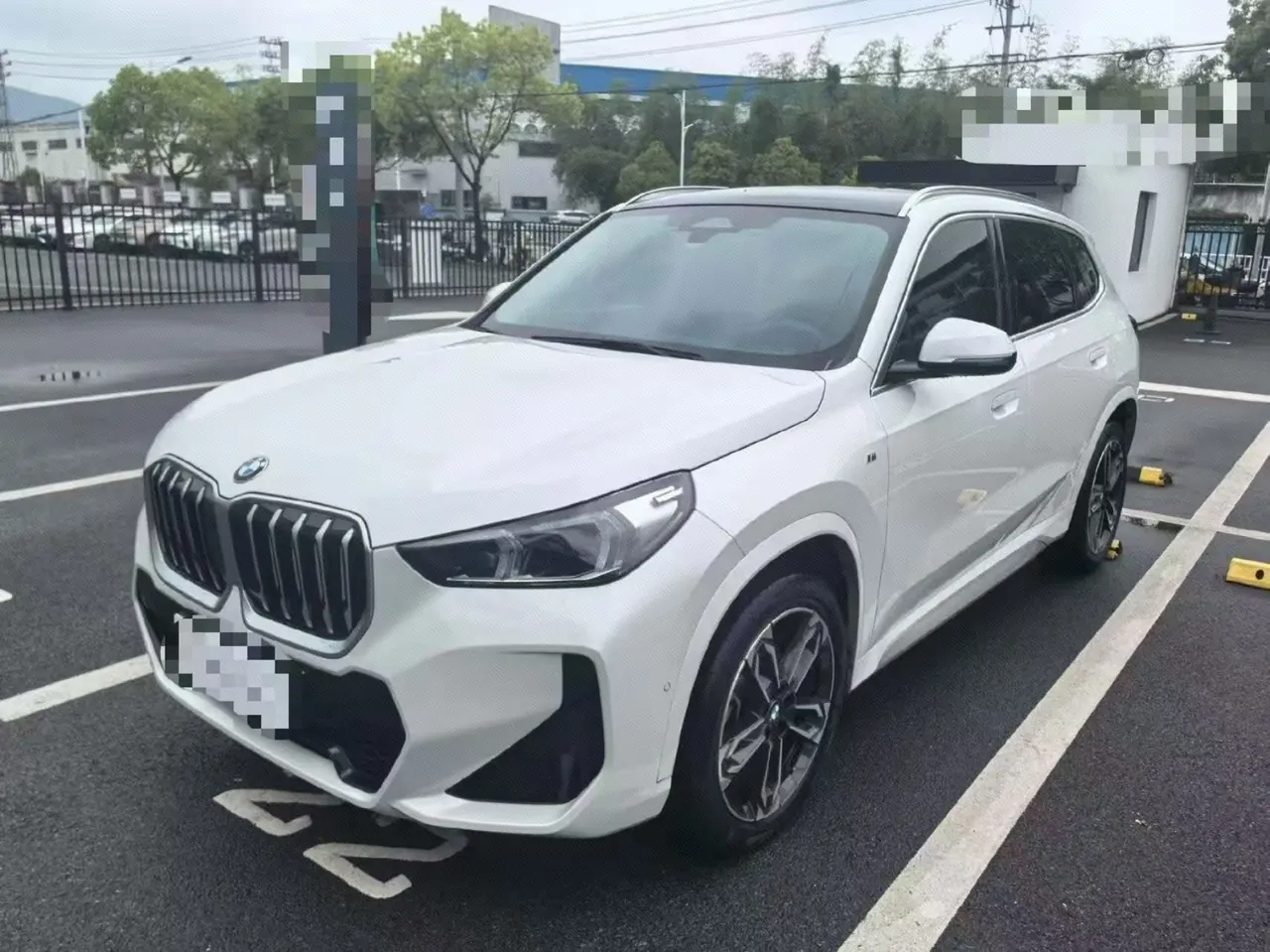 Open image lightbox: BMW 2024 X1 sDrive25Li 2.0T M sports suit automatic gear