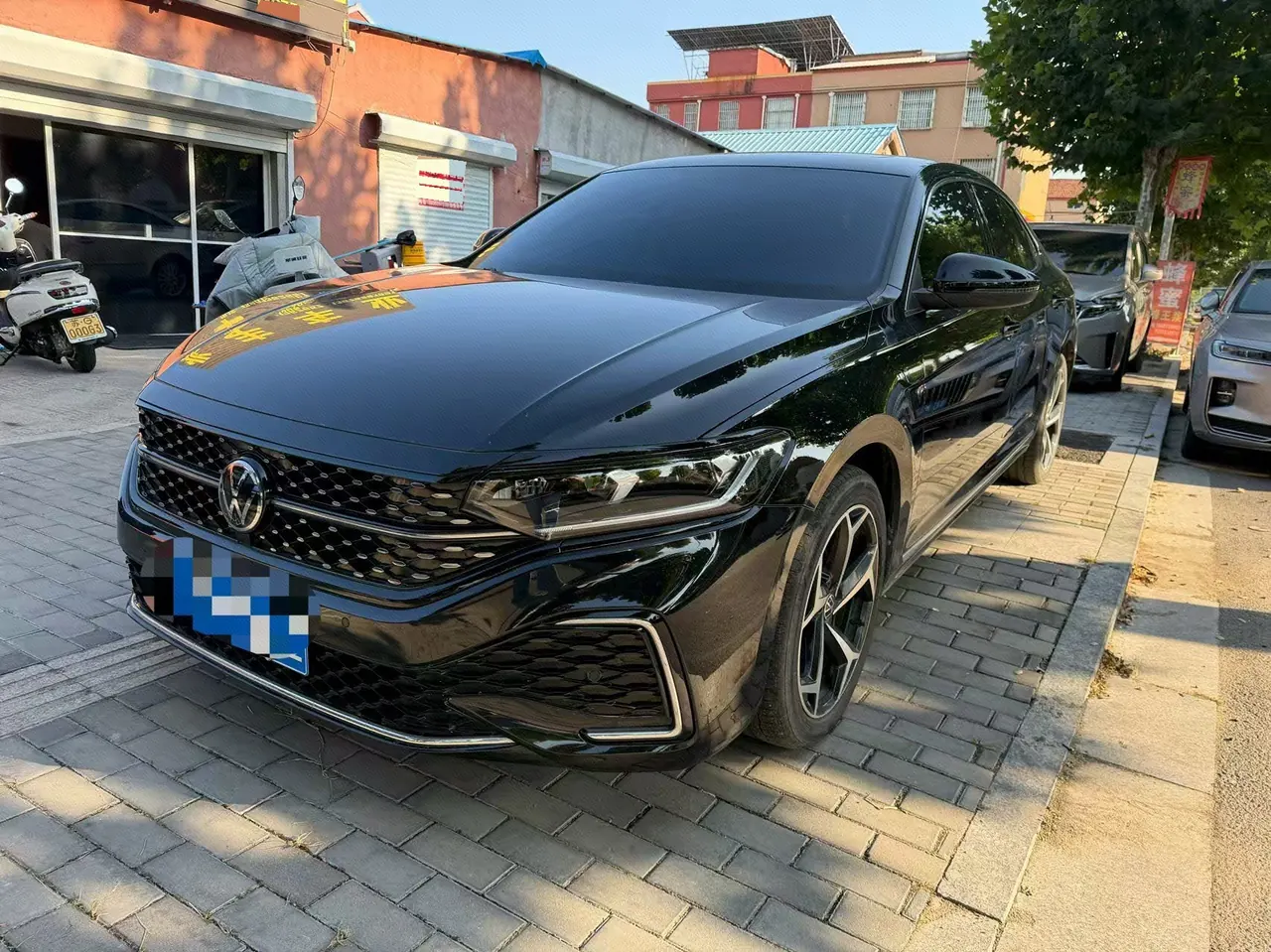 Открыть галерею: Volkswagen 2024 Passat 2.0TSI 380TSI Star Dragon Edition Automatic Gear