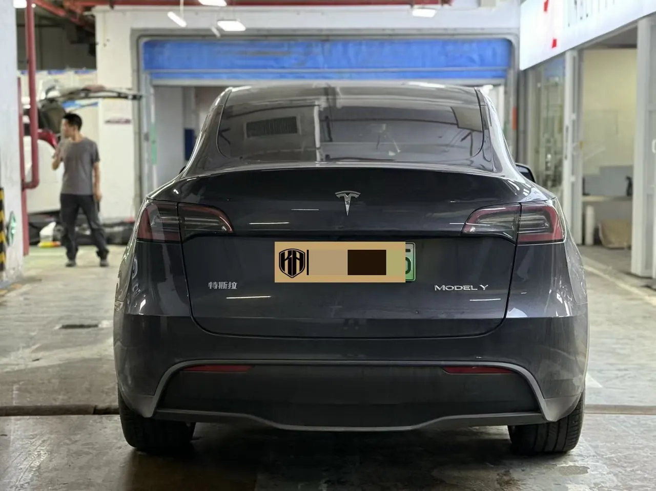 Tesla 2024 Model Y rear-wheel drive version automatic transmission 3