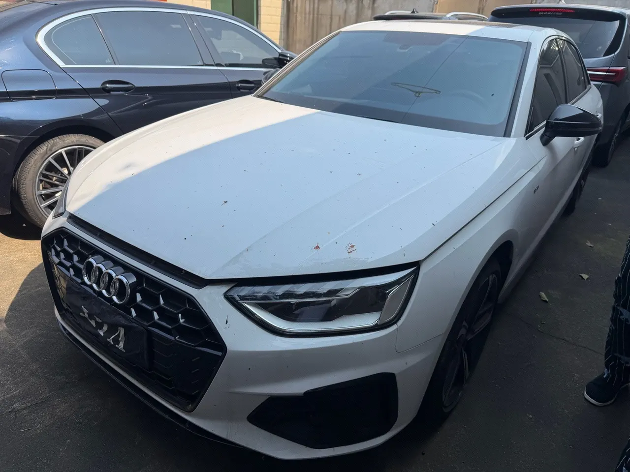 Открыть галерею: Audi 2024 A4L 2.0TFSI 40TFSI Deluxe Dynamic Automatic