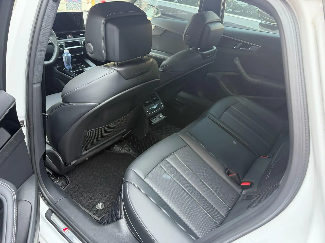 Audi 2024 A4L 2.0TFSI 40TFSI Deluxe Dynamic Automatic 4