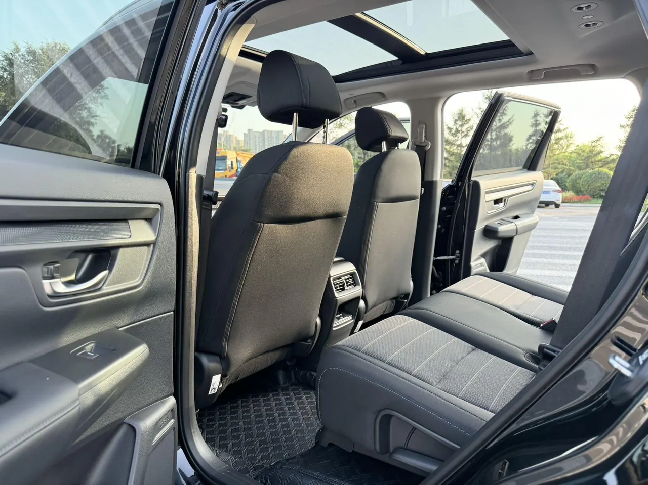 Honda 2024 CR-V 1.5T stepless 240TURBO two-drive dynamic version 5-seat automatic gear 11