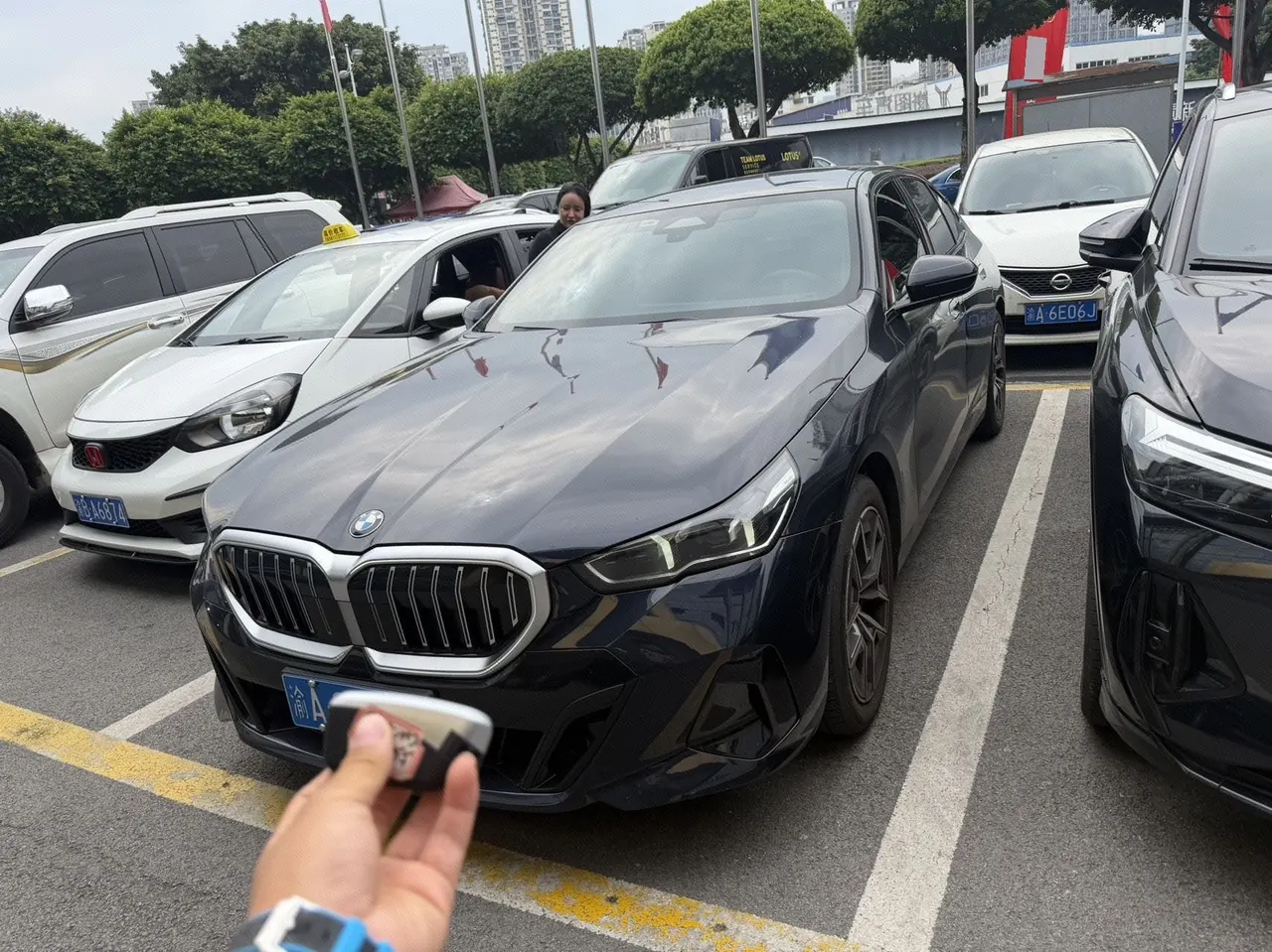 BMW 5 Series (Imported) 2024 530i 48V 2.0T Leading M Sports Suit Automatic Gear - View 1