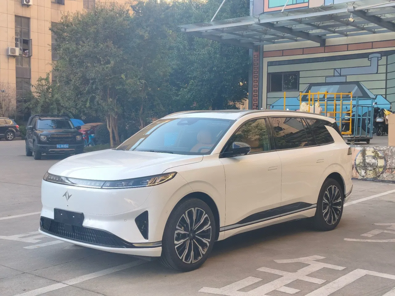 Yi Pai 2026 eπ 008 Pure Electric Home Edition 6-seat Automatic Gear - View 1