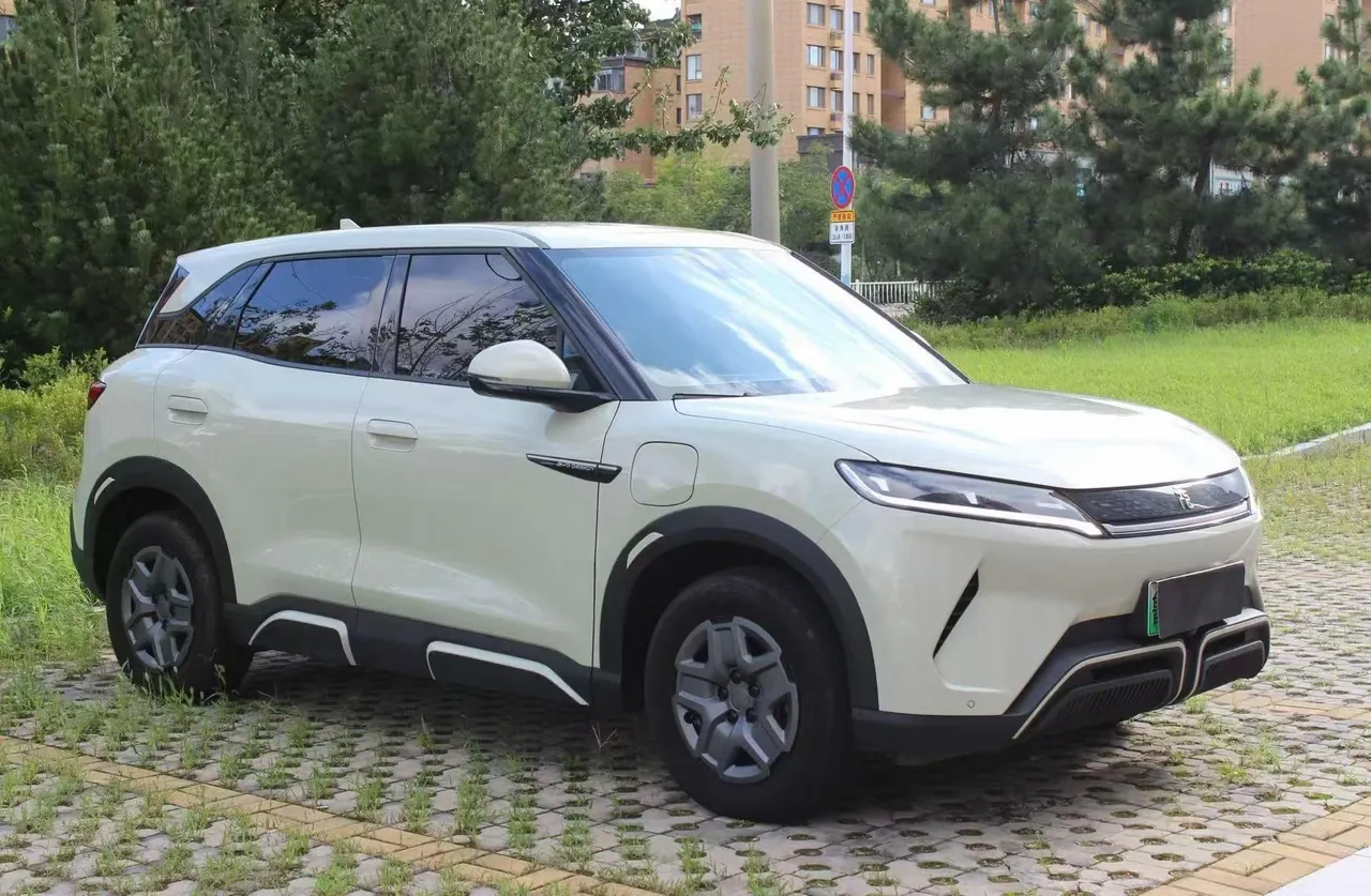 BYD 2024 Yuan UP 401KM Vital Edition Automatic Gear 3