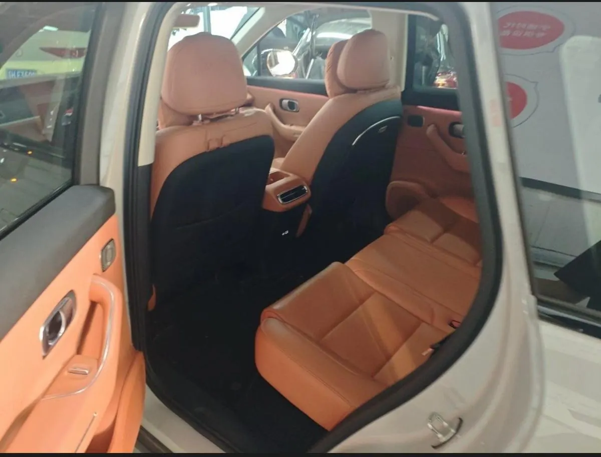 Leapmotor 2024 C 10 210 Smart Edition Automatic Gear 4