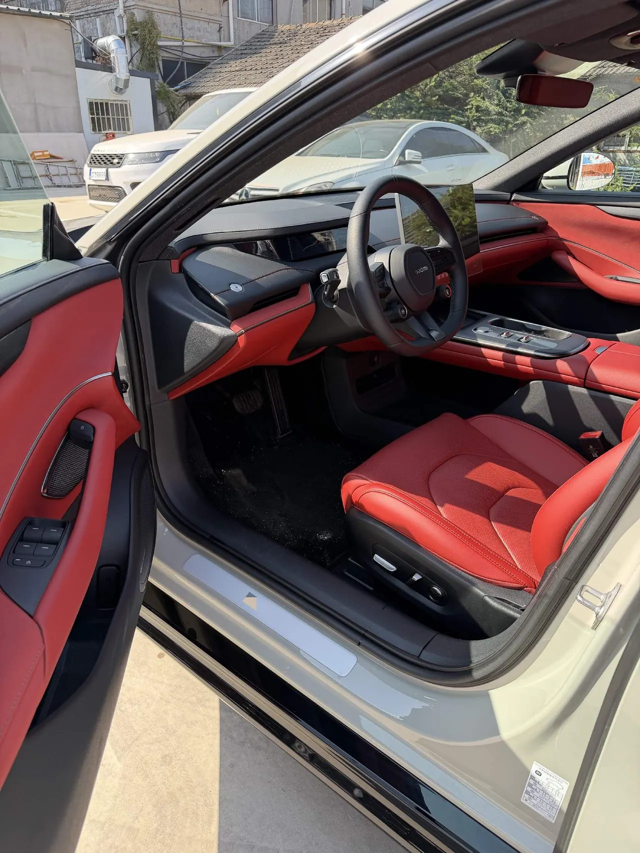 MI 2024 SU 7 700km Rear Drive Standard Founding Edition Automatic Gear 6