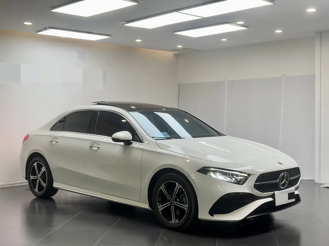 Mercedes Benz A- Class 2024 model A 200 L 1.3T Luxury Edition Automatic 3