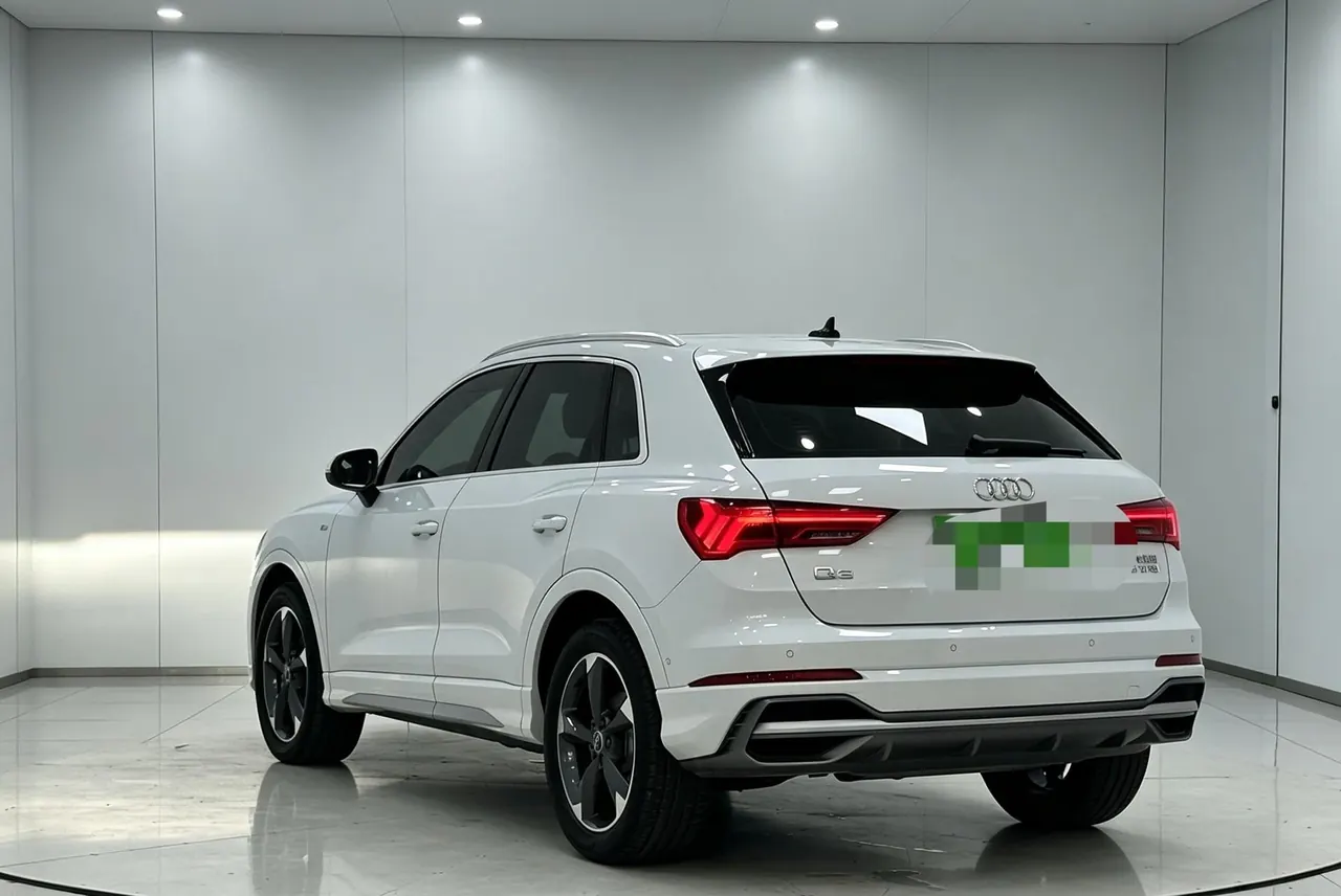 Audi 2022 Q3 1.4TFSI 35TFSI Fashion Dynamic Automatic 2