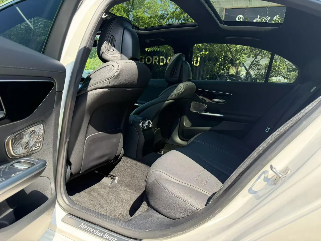 Mercedes Benz Class C 2023 C 260 L 48V 1.5T Automatic 6