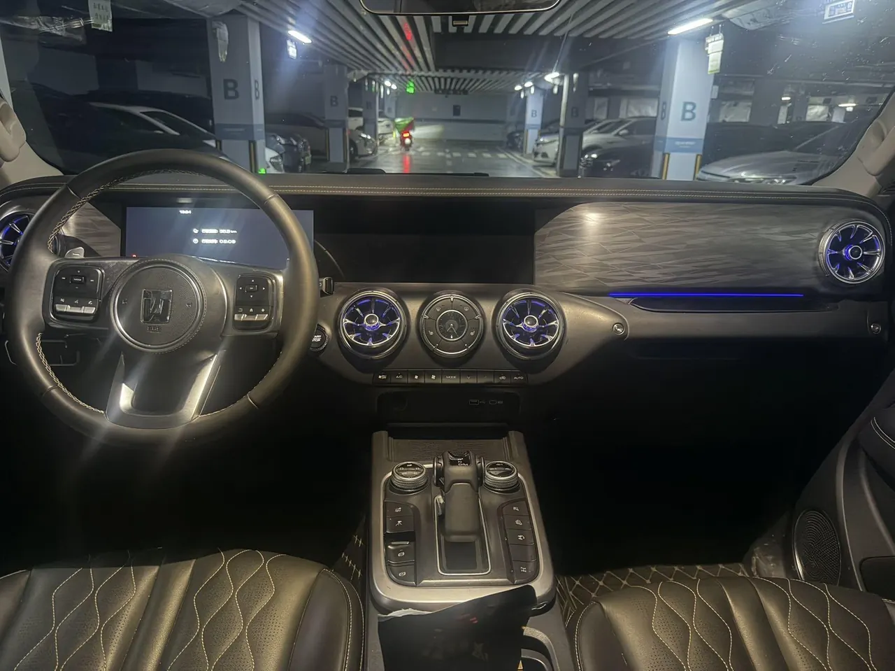 Tank 2023 Tank 300 2.0T Off-Road Challenger Automatic Gear 8