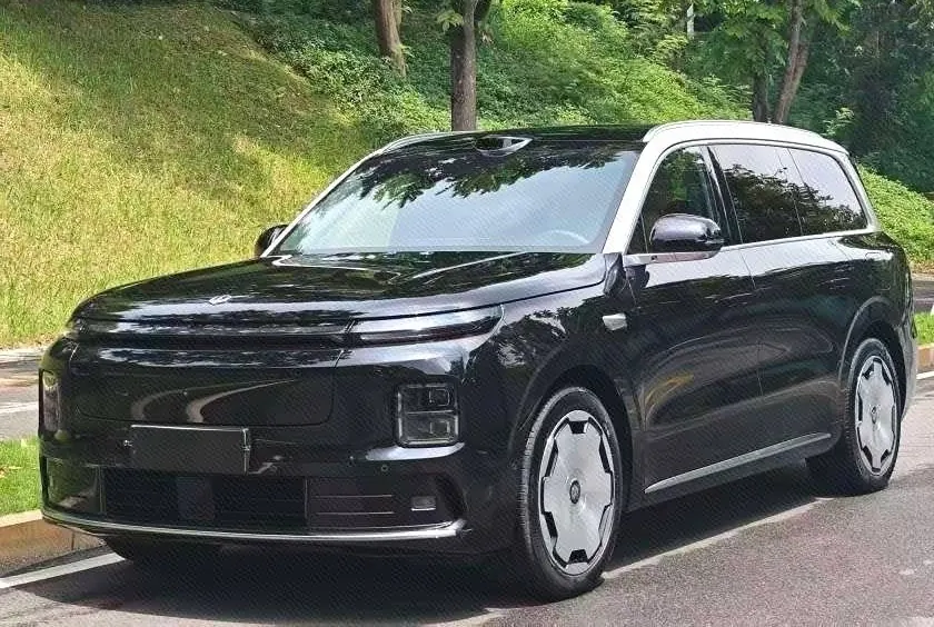 Leapmotor 2026 D 19 720 Zhizun Edition 6-seat Automatic Gear - View 1