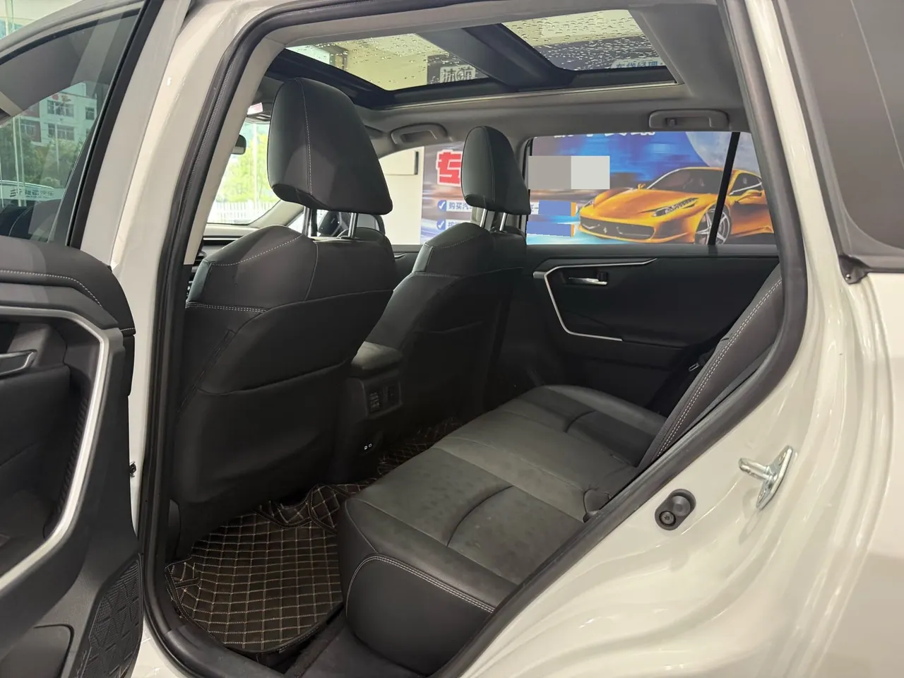 Toyota 2023 RAV4 Rongbo 2.0 Stepless Two-Drive 20th Anniversary Platinum Commemorative Edition Automatic Gear 6