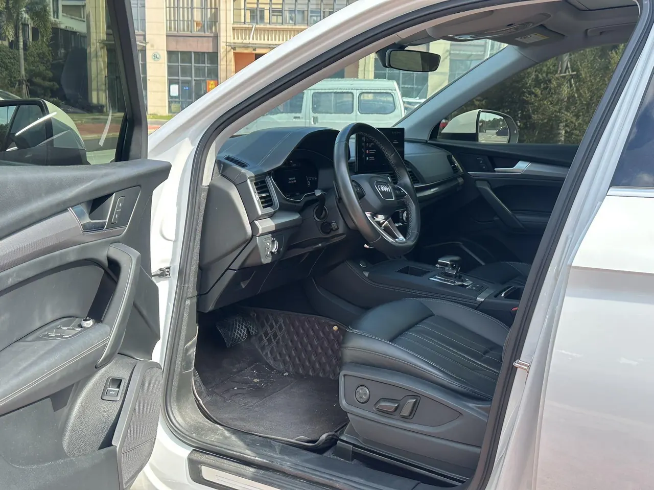 Audi 2022 Q5L 2.0TFSI 40TFSI Fashion Elegant Automatic 3