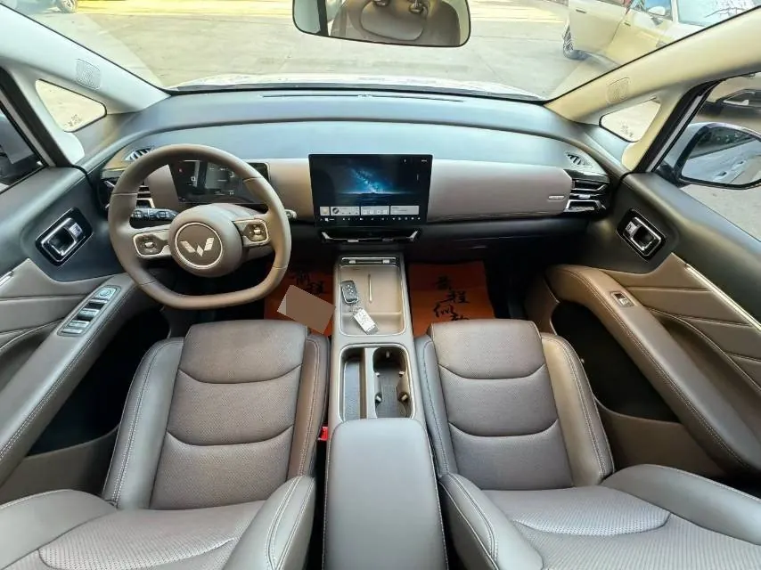 WuLing 2025 Starlight 730 500km Luxury Automatic Gear 6
