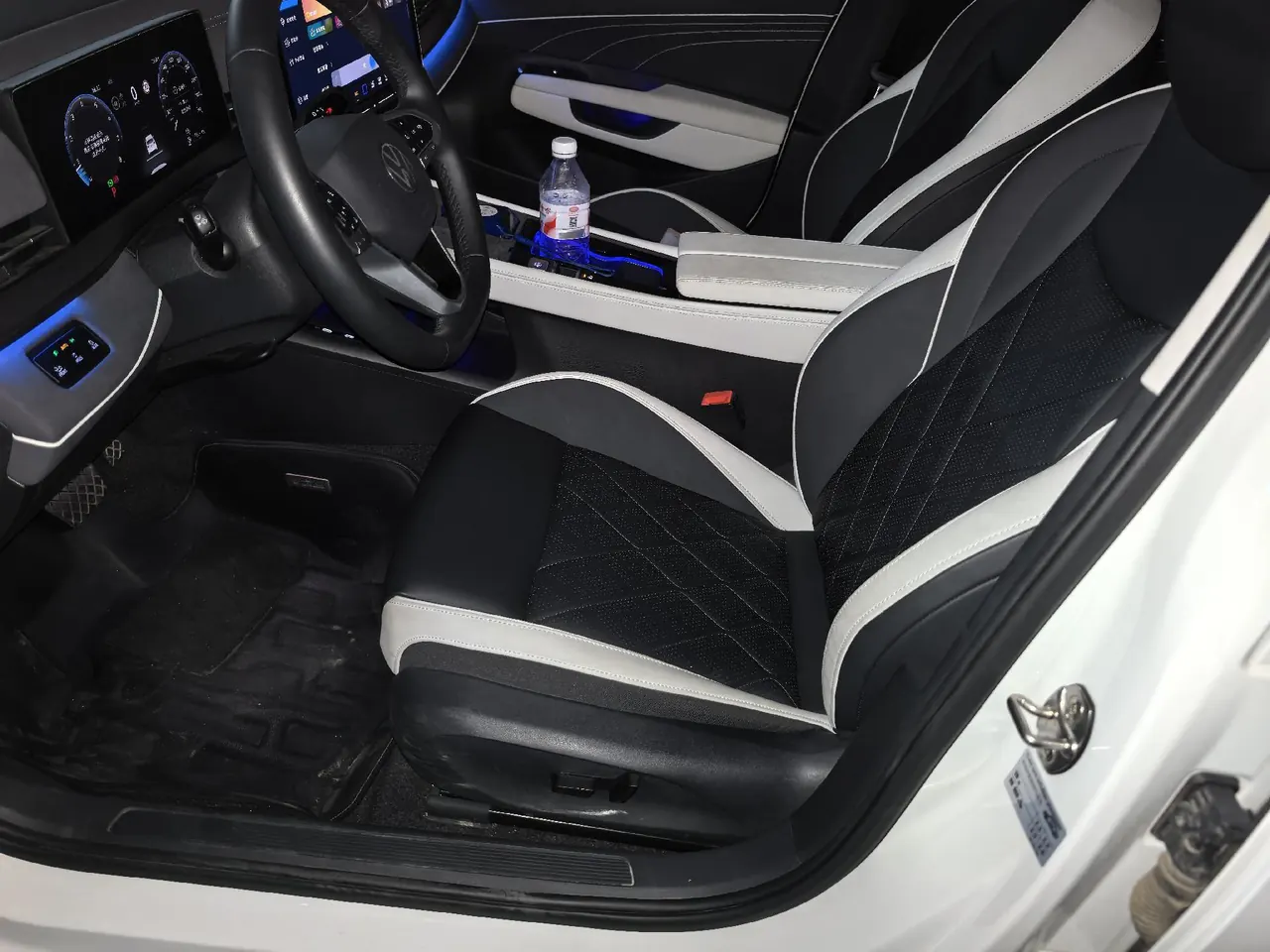 Volkswagen 2026 Sagittarius L 1.5TSI 300TSI Luxury Automatic 3