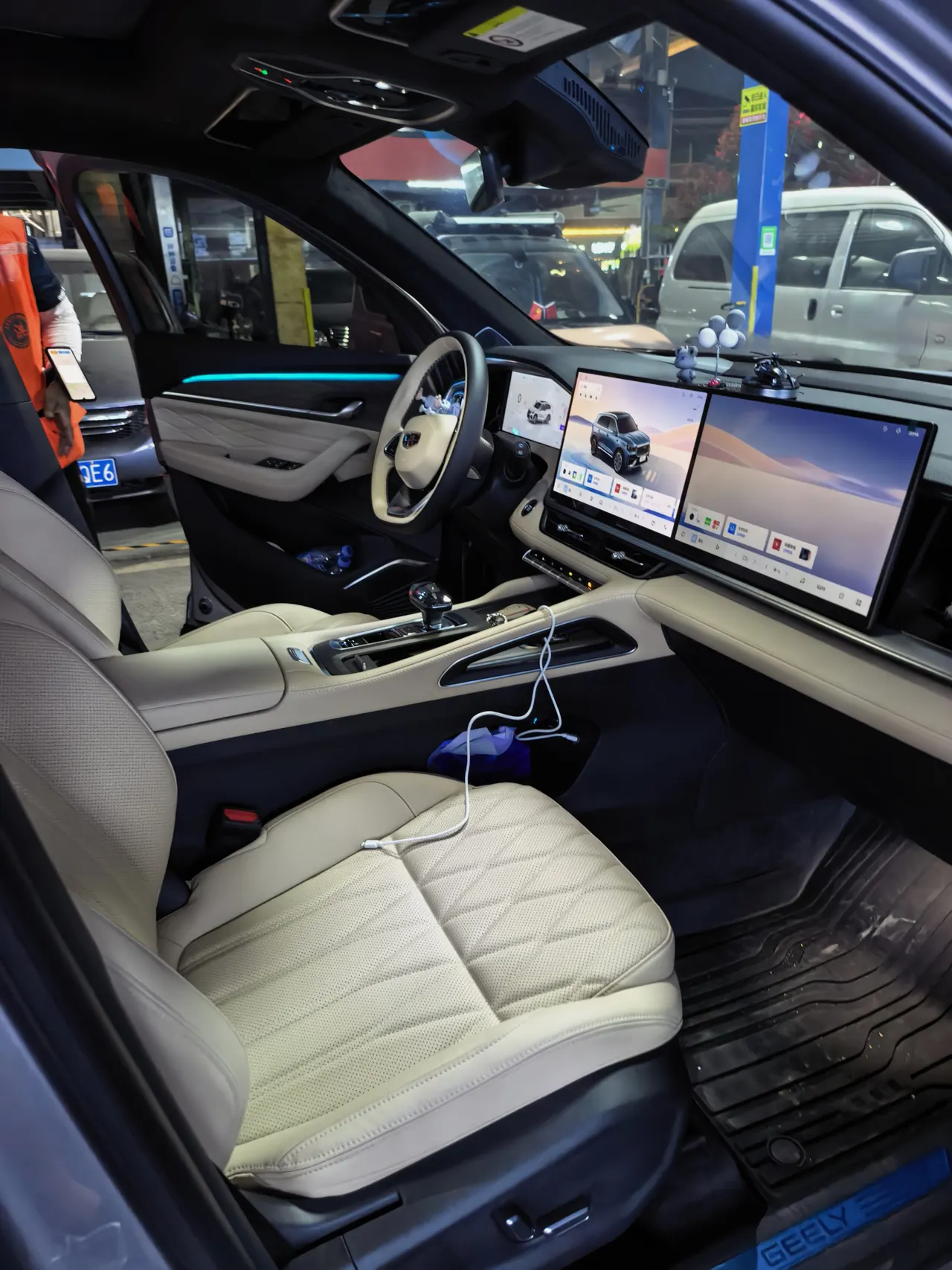 Geely 2026 XingyueL (Monjaro) 2.0TD Oriental Obsidian Edition Automatic Gear 3