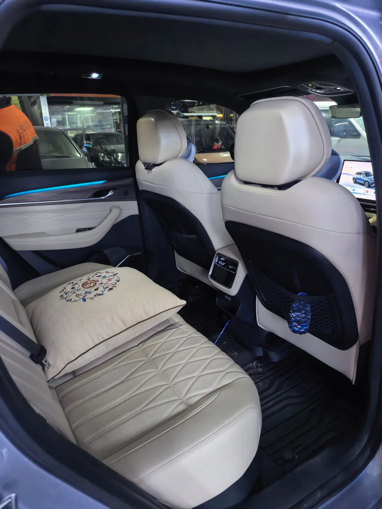 Geely 2026 XingyueL (Monjaro) 2.0TD Oriental Obsidian Edition Automatic Gear 4