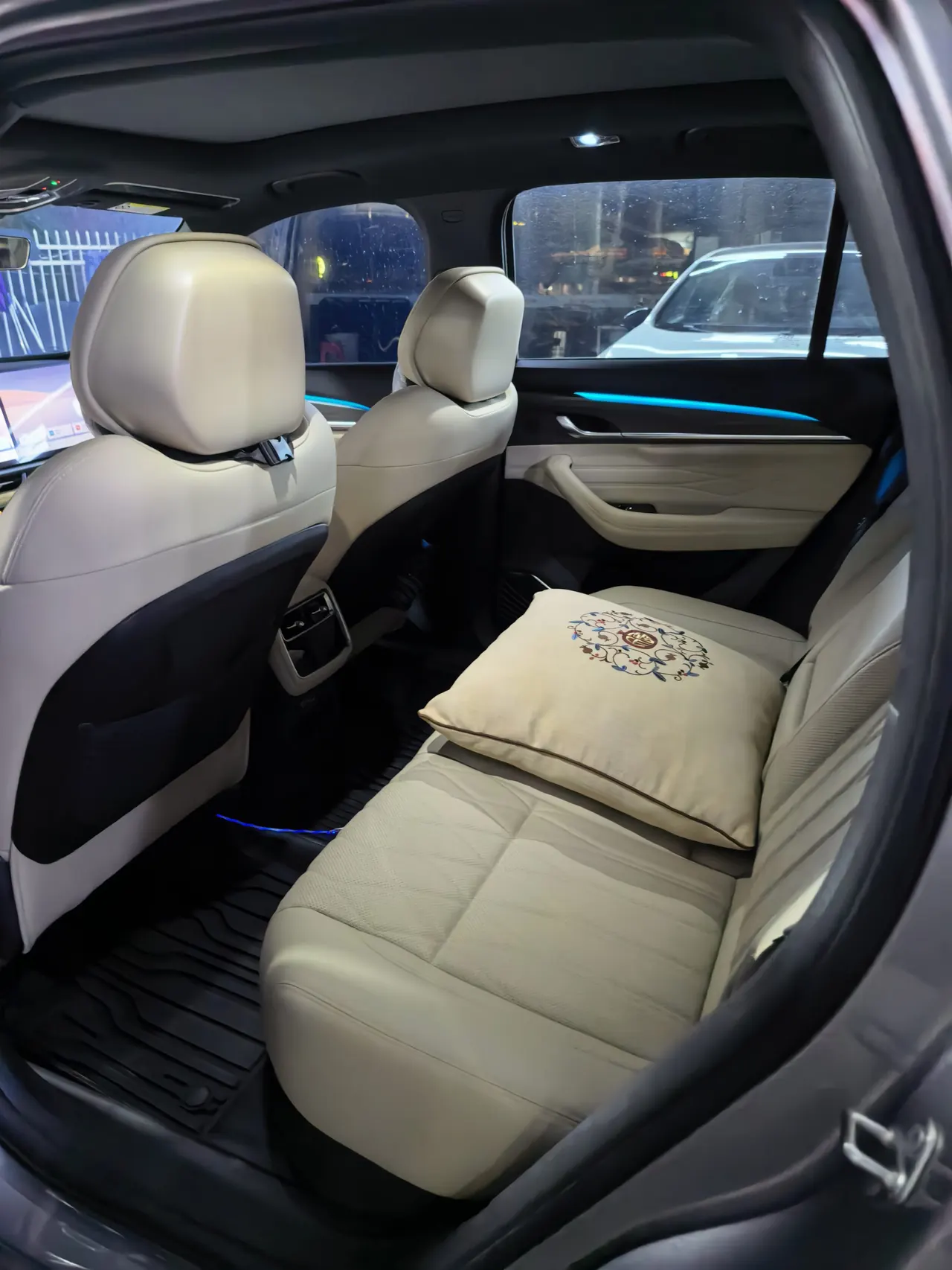 Geely 2026 XingyueL (Monjaro) 2.0TD Oriental Obsidian Edition Automatic Gear 5