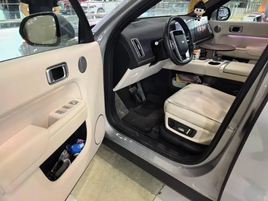 Li 2022 L9 1.5T Max Edition Automatic Gear 4