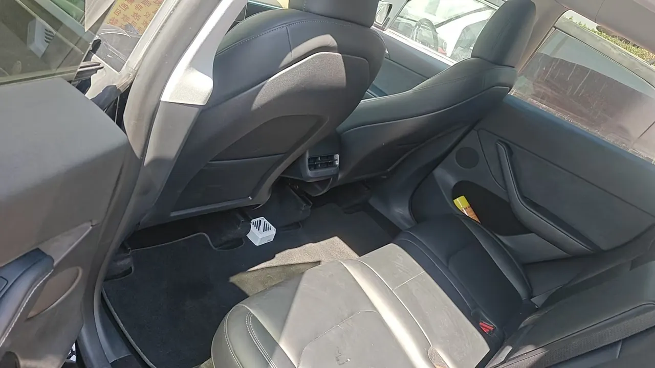 Tesla 2022 Model Y rear-wheel drive version (facelift) automatic gear 4